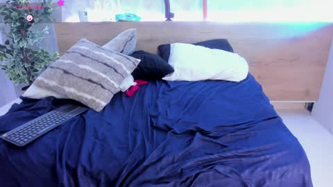 Snapshot of geminis_muentes chatting on 01.04.25 geminis muentes online show from 01.04.25