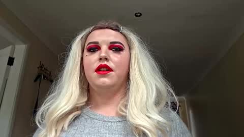 Snapshot of gemmaquinzel chatting on 10.18.25 gemmaquinzel online show from 10.18.25