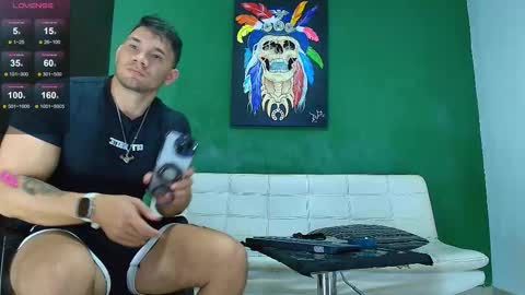 Snapshot of gendersonfit chatting on 02.11.26 gendersonfit online show from 02.11.26