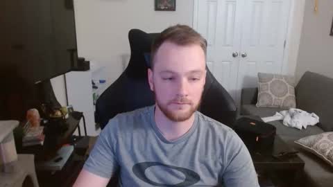 Snapshot of genuinedge chatting on 10.21.25 genuinedge online show from 10.21.25