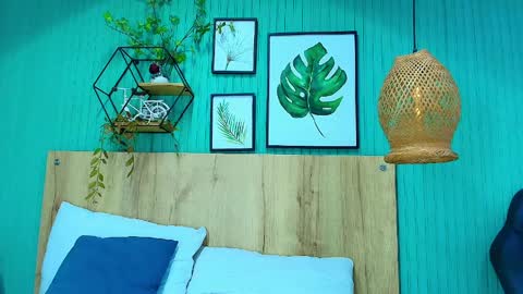 Snapshot of geo_jonnes25 chatting on 04.06.26 Geo J online show from 04.06.26