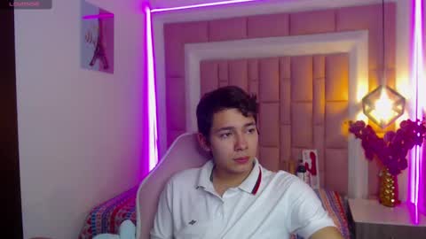 Snapshot of georgesmith_1 chatting on 12.10.24 GEORGE online show from 12.10.24