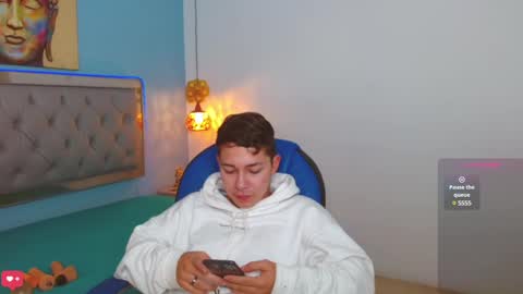 Snapshot of georgesmith_1 chatting on 01.09.25 GEORGE online show from 01.09.25