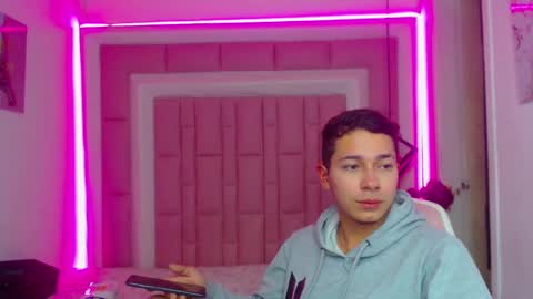 Snapshot of georgesmith_1 chatting on 01.14.25 GEORGE online show from 01.14.25