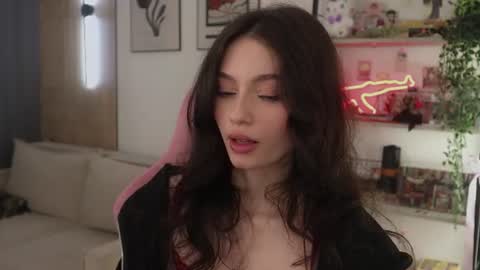 Snapshot of georgiamorandi chatting on 06.18.26 georgiamorandi online show from 06.18.26