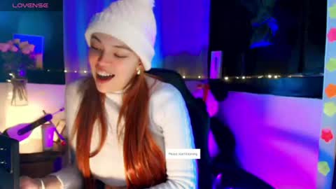 georgina_moschino online show from 06.12.26