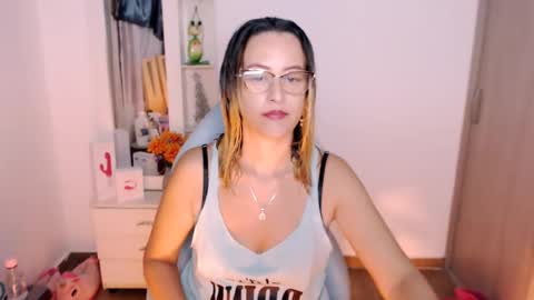 georgina Ferrer online show from 07.04.26