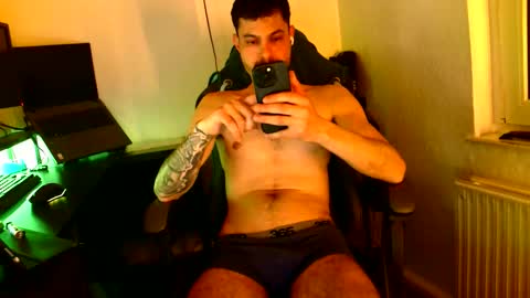 Snapshot of germanbigdic77 chatting on 03.29.26 HeteroGermanbigdic77 online show from 03.29.26