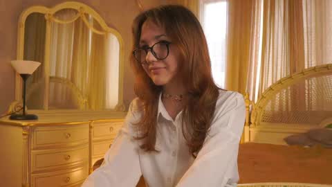 Snapshot of gertrudisshinn chatting on 06.10.26 Kristy online show from 06.10.26