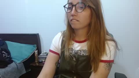 Snapshot of ghostcrimson chatting on 07.04.26 andy online show from 07.04.26