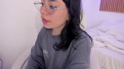 Snapshot of ghostmila chatting on 05.05.26 Milaa online show from 05.05.26
