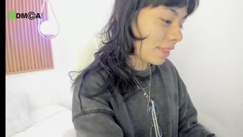 Snapshot of ghostmila chatting on 05.07.26 Milaa online show from 05.07.26