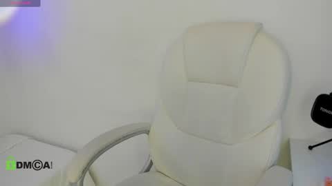 Snapshot of ghostmila chatting on 05.25.26 Milaa online show from 05.25.26