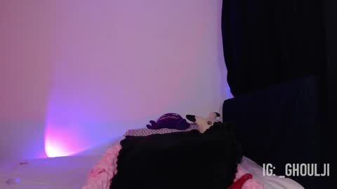 Snapshot of ghoulji chatting on 01.21.25 Annie   Im going to be offline from 29nov to 3dec online show from 01.21.25