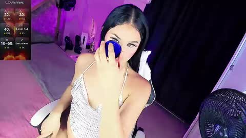 Snapshot of gia21xxx chatting on 05.15.26 Gia Ferrara online show from 05.15.26