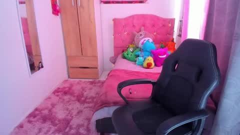 Snapshot of gia_contii chatting on 12.16.24 giaaaa   online show from 12.16.24