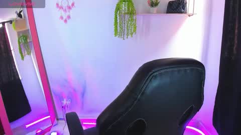 Snapshot of gia_contii chatting on 09.09.25 giaaaa   online show from 09.09.25