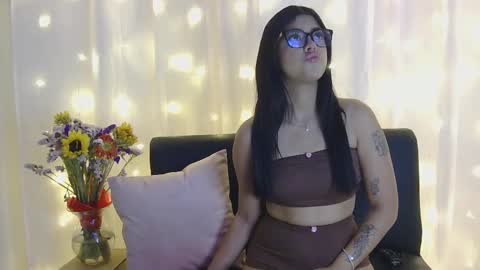 Snapshot of gia_massa chatting on 10.18.25 Gia Massa online show from 10.18.25