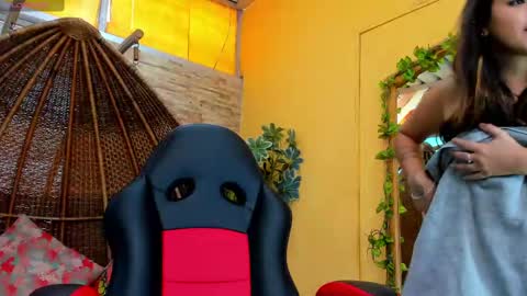 Gia  online show from 02.09.25