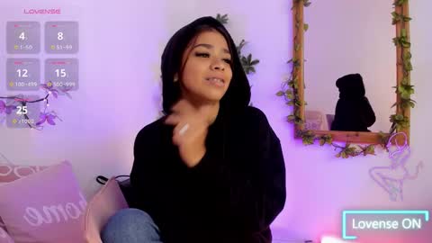 Gia  online show from 09.28.25