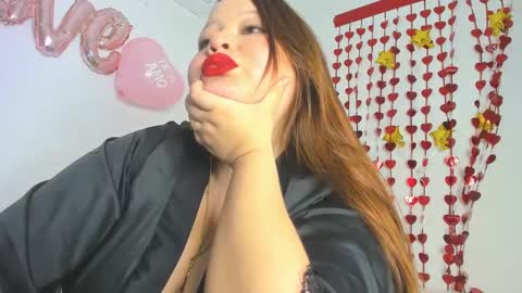 Snapshot of gianna_curv chatting on 02.15.25 Gianna online show from 02.15.25