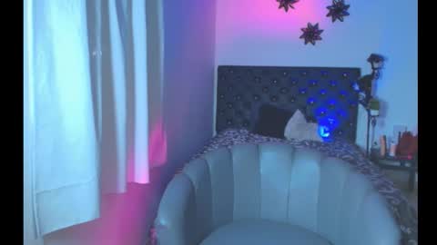 Giana Roberts online show from 11.01.25