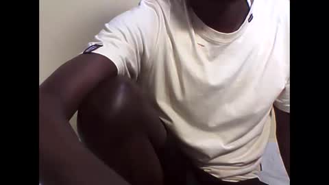 giant_couples online show from 12.18.25