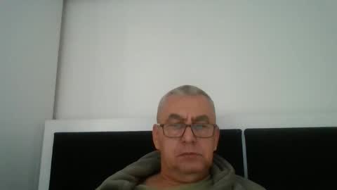 gigi1970 online show from 10.19.25