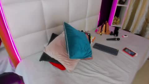 Gigi  online show from 07.27.26