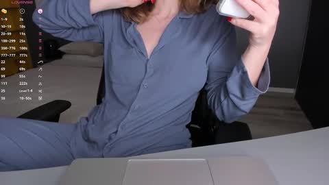 gigihadd online show from 03.26.26