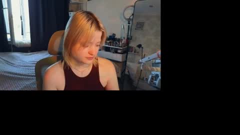 Snapshot of gimmergirls_ chatting on 07.14.26 Klara online show from 07.14.26