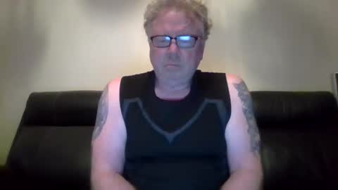 gimmmieoooo online show from 03.18.26