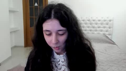 Kate online show from 12.04.25