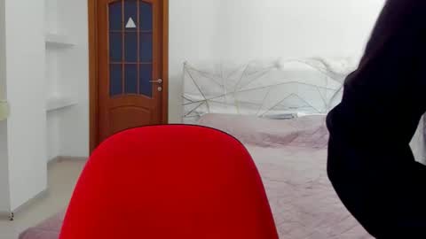 Kate online show from 04.17.26