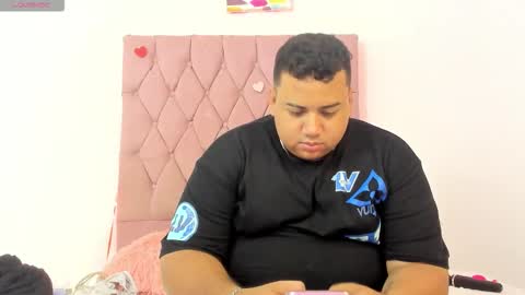 Snapshot of ginelawest chatting on 10.22.25 Gine online show from 10.22.25