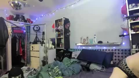 Snapshot of ginger_binj chatting on 01.20.25 ginger_binj online show from 01.20.25