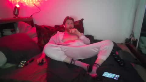 Snapshot of ginger_binj chatting on 09.20.25 ginger_binj online show from 09.20.25