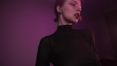        im expecting 350 thumbs up on my altar   online show from 01.18.26