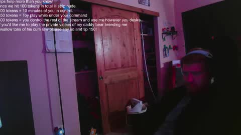 Snapshot of gingerbearcubx chatting on 12.28.24 GingerBearCub online show from 12.28.24