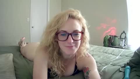 Snapshot of gingergrand chatting on 09.19.25 GingerGrand online show from 09.19.25