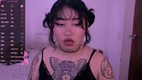 Snapshot of ginmeowuwu chatting on 10.15.25 ginmeowuwu online show from 10.15.25