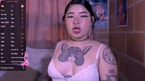 Snapshot of ginmeowuwu chatting on 12.04.25 ginmeowuwu online show from 12.04.25