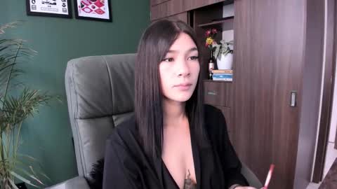 Snapshot of ginnaaaa_ chatting on 11.20.25 Ginnaa online show from 11.20.25