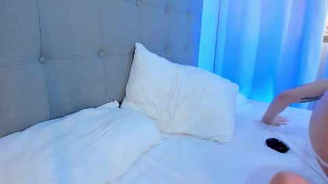 Ginevra online show from 10.17.25