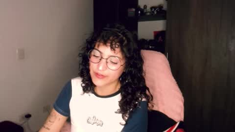 Snapshot of giny_bean chatting on 02.19.26 giny_bean online show from 02.19.26