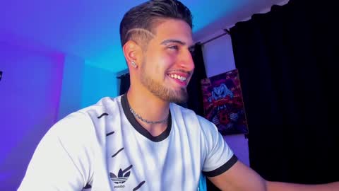 GIOMAR REYES online show from 01.07.25