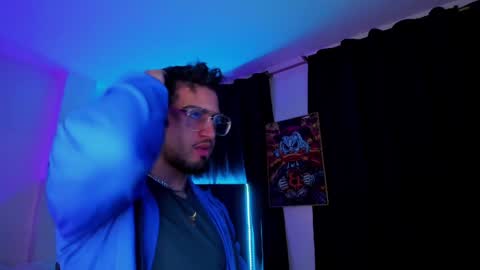 GIOMAR REYES online show from 01.10.25