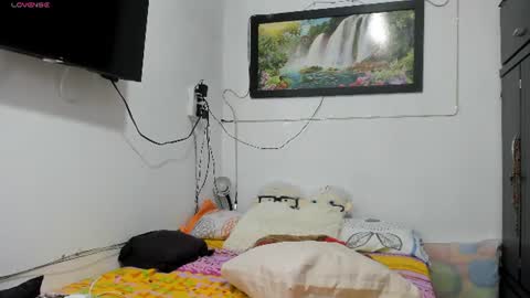 Snapshot of giorgia_xue55 chatting on 06.25.26 Mary online show from 06.25.26