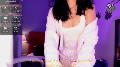 Snapshot of giovanna_oliveira chatting on 10.22.25 Giovanna online show from 10.22.25