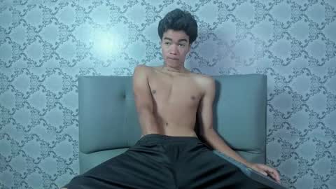 Giraldo  online show from 12.23.24